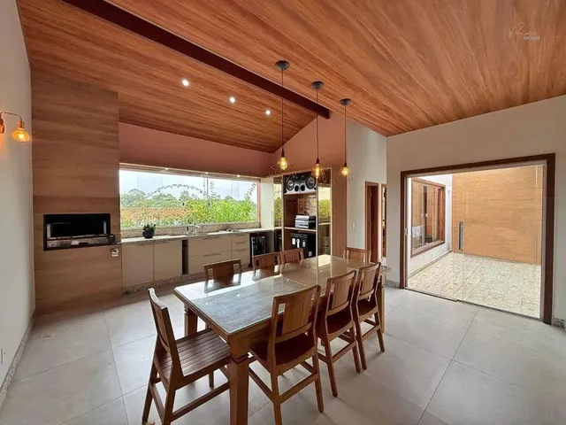 Imagem: Casa com 3 Quartos À Venda, 170 M² por