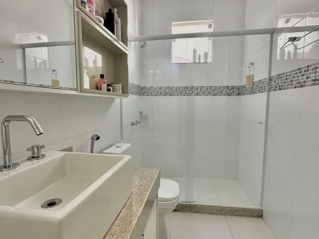 Imagem 2: Casa Linear, com 210M², Condomínio Arquipélago de Manguinhos- Serra.
