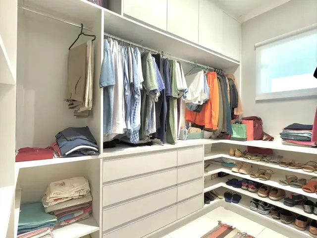 Imagem 5: Casa Linear, com 210M², Condomínio Arquipélago de Manguinhos- Serra.