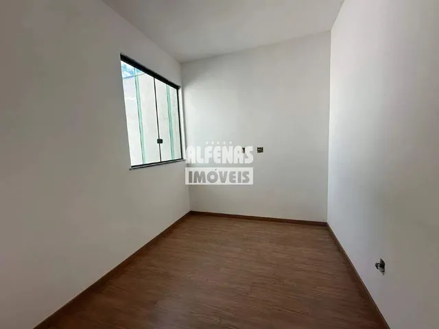 Imagem 4: Casa Geminada À Venda 3 Quartos no Bairro Icaivera