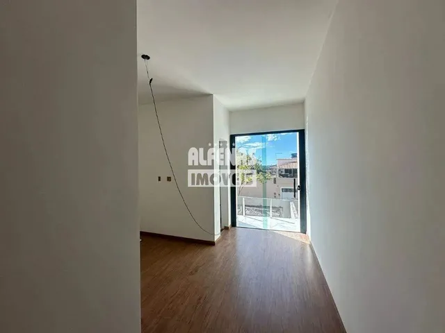 Imagem 9: Casa Geminada À Venda 3 Quartos no Bairro Icaivera