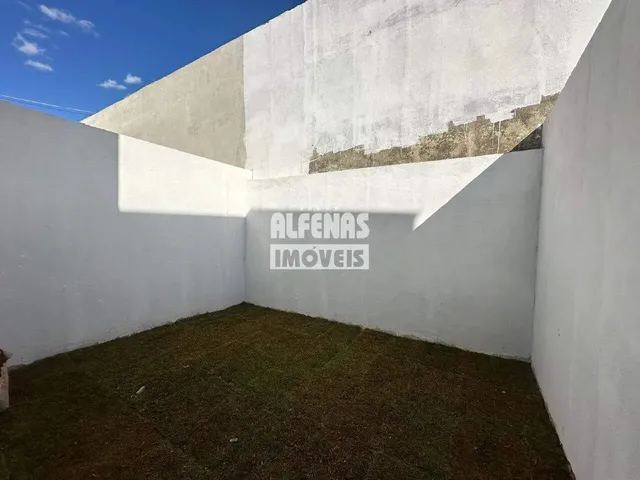 Imagem 16: Casa Geminada À Venda 3 Quartos no Bairro Icaivera