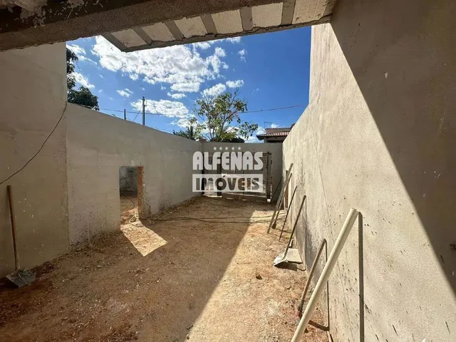 Imagem 15: Casa Geminada À Venda 3 Quartos no Bairro Icaivera