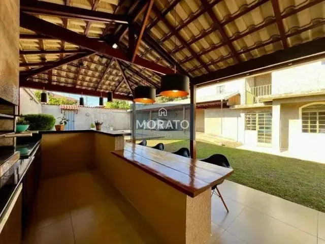 Imagem 4: Casa com Piscina 4 Quartos, 2 Suítes, 4 Vagas. Eldorado- Contagem