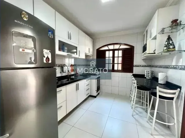 Imagem 9: Casa com Piscina 4 Quartos, 2 Suítes, 4 Vagas. Eldorado- Contagem