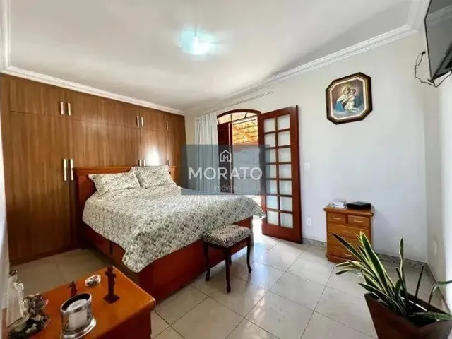 Imagem 14: Casa com Piscina 4 Quartos, 2 Suítes, 4 Vagas. Eldorado- Contagem