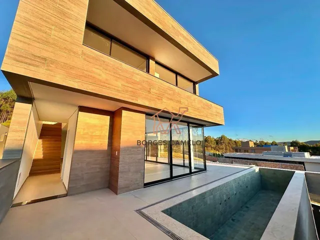 Imagem: Casa com 4 Dormitórios À Venda, 529 M²