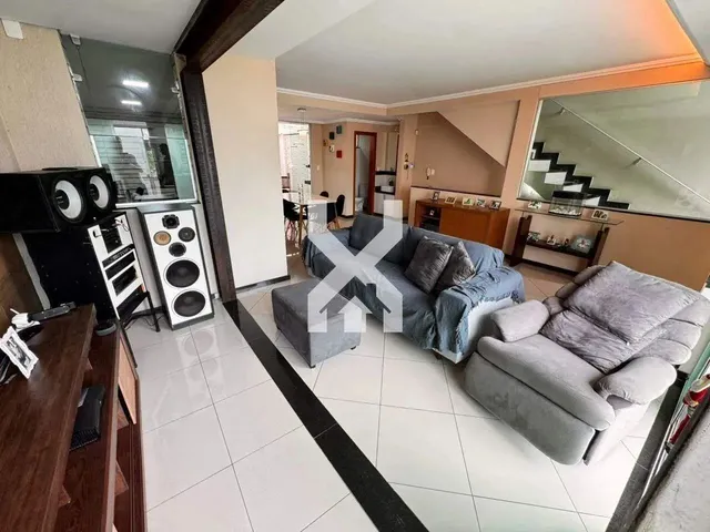 Imagem: Casa À Venda, 3 Quartos, 1 Suíte, 3 Vagas
