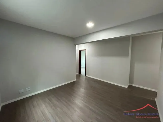 Imagem 9: Apartamento 4 Quartos com Área Privativa Reformada