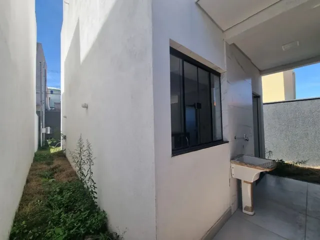 Imagem 6: Casa com 3 Quartos À Venda em Ibirité