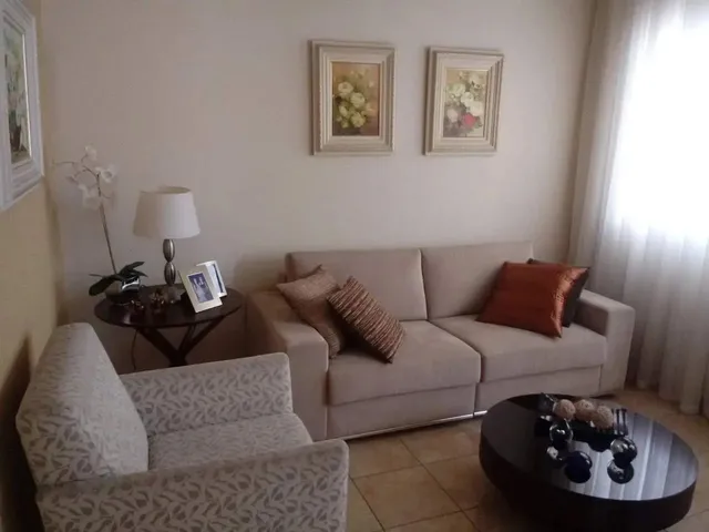 Imagem: Casa À Venda, 3 Quartos, 1 Suíte, 4 Vagas