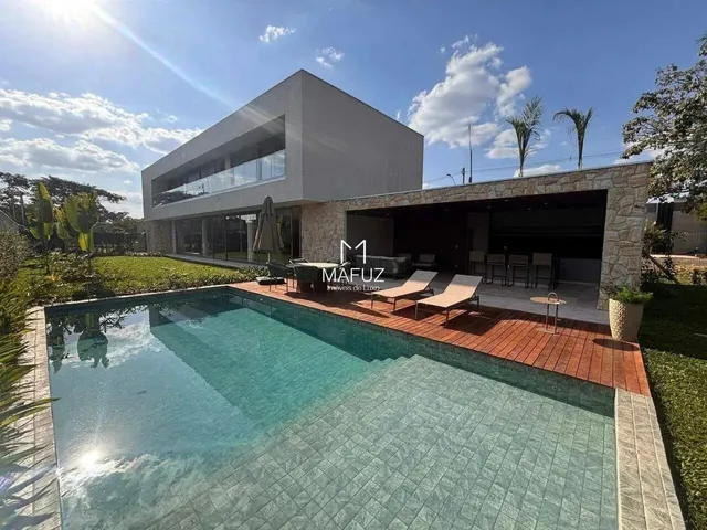Imagem: Casa À Venda, 4 Quartos, 4 Suítes, 4 Vagas