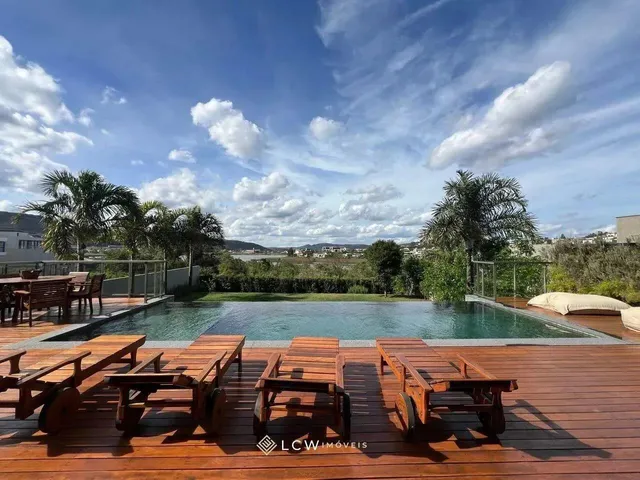 Imagem: Casa À Venda, 4 Quartos, 4 Suítes, 6 Vagas