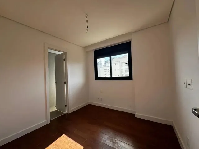 Imagem 13: Apartamento para Venda em Nova Lima, Jardim das Mangabeiras, 4 Dormitórios, 4 Suítes, 5