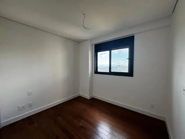 Imagem 14: Apartamento para Venda em Nova Lima, Jardim das Mangabeiras, 4 Dormitórios, 4 Suítes, 5