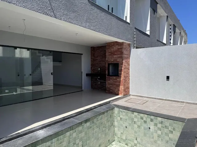 Imagem: Casa À Venda em Rua Pública, Praia do
