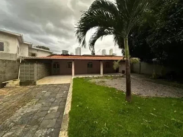 Imagem: Casa Espaçosa com 3 Quartos, Grande Área