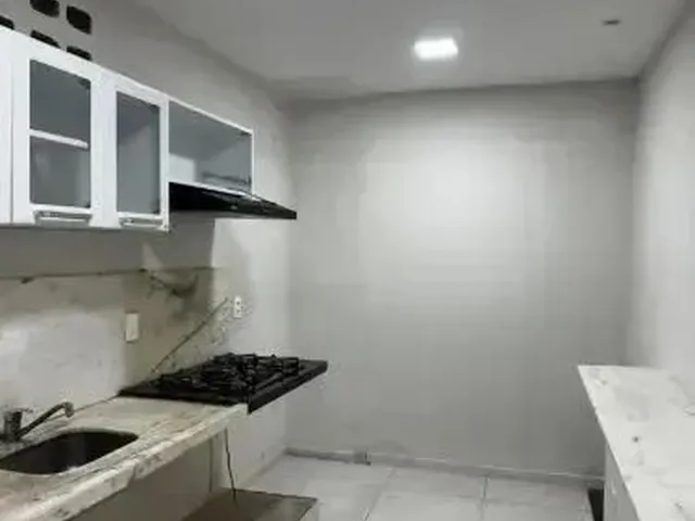 Imagem 7: Casa Espaçosa com 3 Quartos, Grande Área Externa e 4 Vagas no Poço da Panela