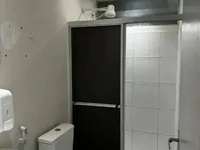 Imagem 9: Casa Espaçosa com 3 Quartos, Grande Área Externa e 4 Vagas no Poço da Panela