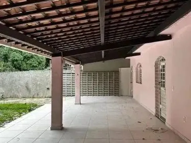 Imagem 11: Casa Espaçosa com 3 Quartos, Grande Área Externa e 4 Vagas no Poço da Panela