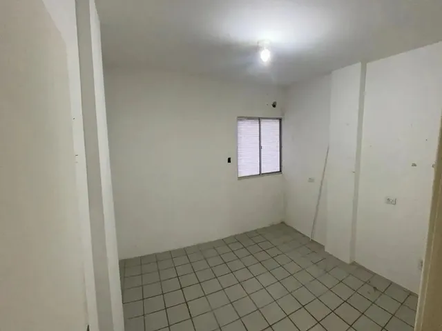 Imagem 8: Imóvel para Aluguel Possui 70 Metros Quadrados com 3 Quartos em Torre - Recife - Pe