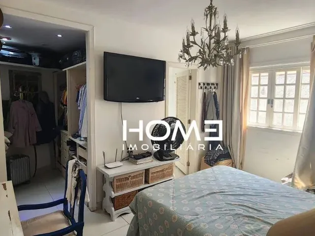 Imagem: Casa com 4 Dormitórios À Venda, 258 M²