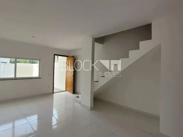 Imagem: Pedra de Guaratiba