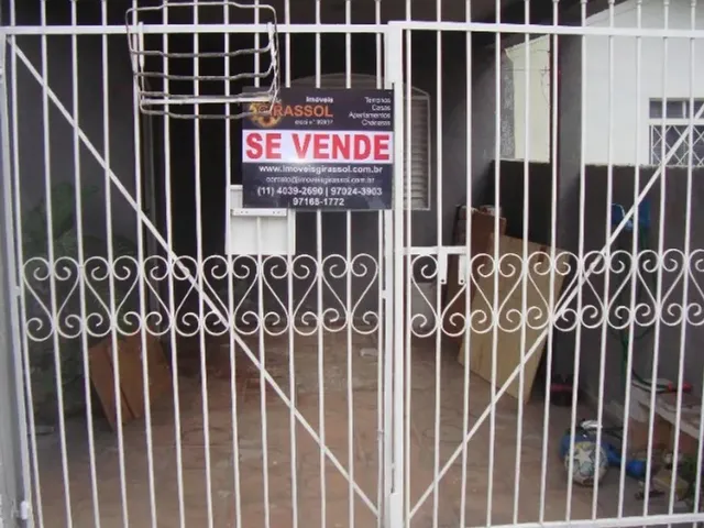 Imagem: A casa possui 2 Dormitórios, 2 Banheiros, 1 Vaga na