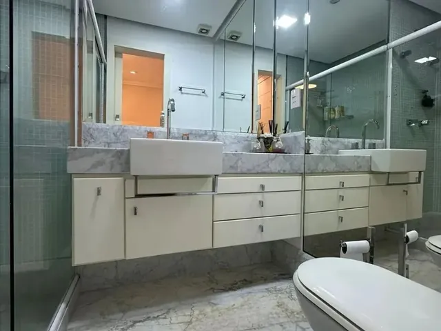 Imagem 2: Imóvel para Venda com 240 Metros Quadrados com 4 Quartos em Mata da Praia - Vitória - Es