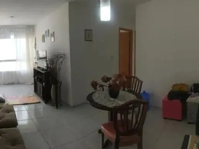 Imagem: O apartamento possui 2 Dormitórios, 1 Banheiro, 1 Vaga na