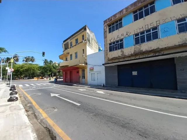 Imagem: Vendo Prédio com Loja e 2 Apts