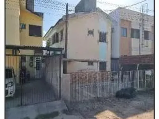 Imagem: O apartamento possui 2 Dormitórios, 1 Banheiro, 1 Vaga na