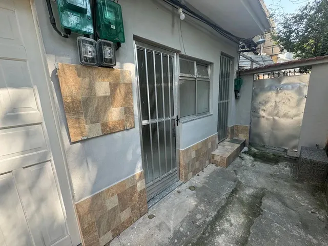 Imagem: Alugo Ótimo Conjugado em Quintino ! Rua