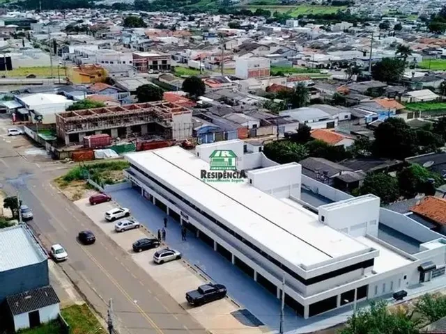 Imagem: O apartamento possui 1 Dormitório, 1 Banheiro, 1 Vaga na