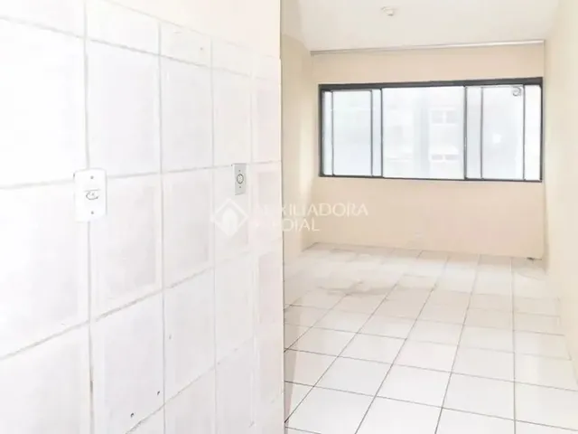 Imagem 6: Imóvel para Aluguel com 20 Metros Quadrados com 1 Quarto em Centro Histórico - Porto