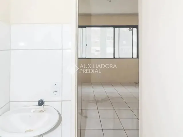 Imagem 5: Imóvel para Aluguel com 20 Metros Quadrados com 1 Quarto em Centro Histórico - Porto