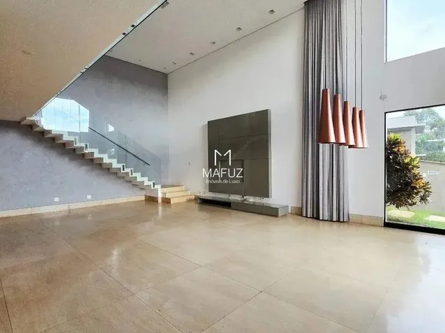Imagem 5: Casa com Vista Privilegiada para a Lagoa em Um Terreno de 626M²