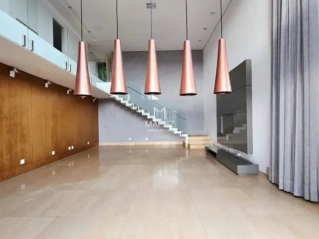 Imagem 4: Casa com Vista Privilegiada para a Lagoa em Um Terreno de 626M²