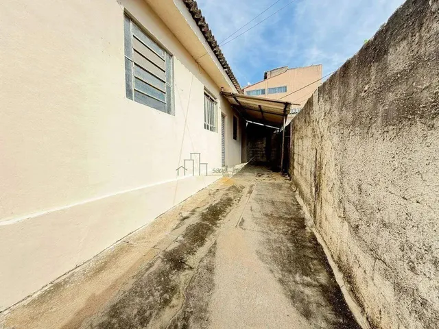 Imagem: Barracão Independente com Vaga de Garagem