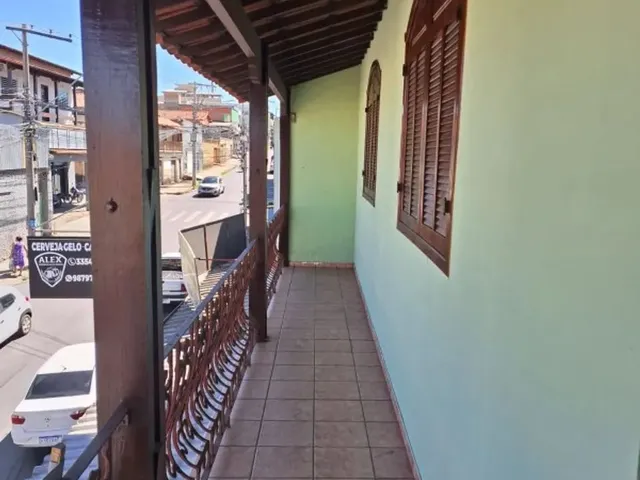 Imagem: Casa com 4 Quartos para Alugar em Contagem