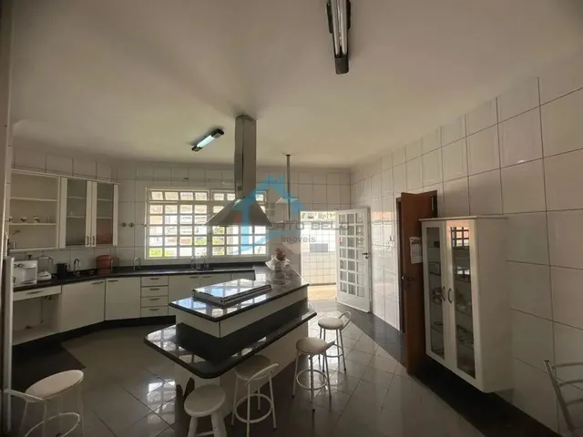 Imagem 13: Casa para Locação em Contagem, Novo Eldorado, 4 Dormitórios, 2 Suítes, 6 Banheiros, 6