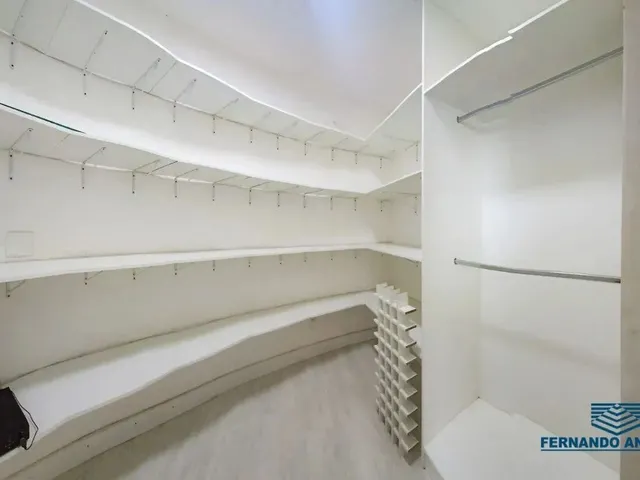 Imagem 3: Casa 4 Quartos para Alugar, 450M² - Vila Castela