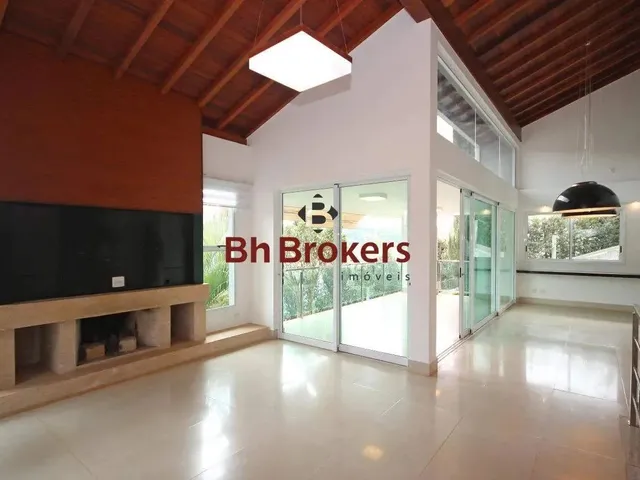 Imagem: Casa de 4 Quartos em Condominio Fechado