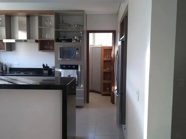 Imagem 13: Imóvel para Aluguel com 350 Metros Quadrados com 4 Quartos