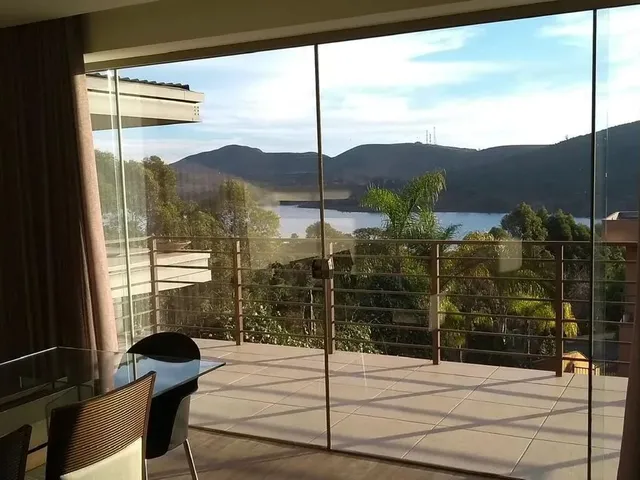 Imagem 5: Imóvel para Aluguel com 350 Metros Quadrados com 4 Quartos