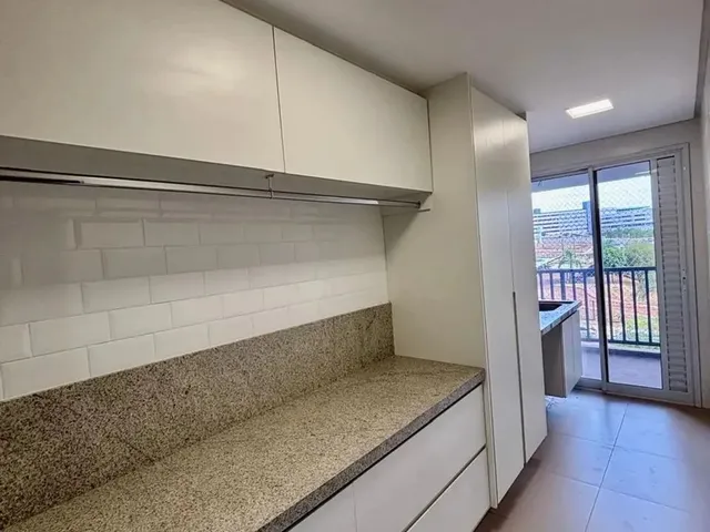 Imagem 12: Apartamento À Venda 3 Suites e 2 Vagas de Garagem Apartamento com 3 Quarto(S) e 4