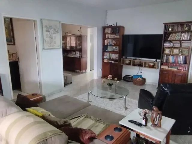 Imagem 12: Casa Térrea Sozinha no Lote 4 Quartos com Suite Quintal Casa de Rua com 4 Quarto(S) e 4