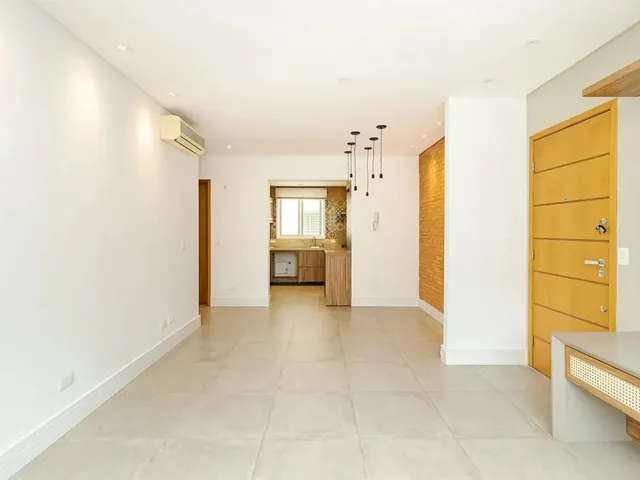 Imagem 6: Apartamento para Locação em Curitiba, Bacacheri, 2 Dormitórios, 1 Suíte, 2 Banheiros