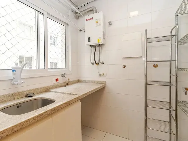 Imagem 3: Apartamento para Locação em Curitiba, Bacacheri, 2 Dormitórios, 1 Suíte, 2 Banheiros