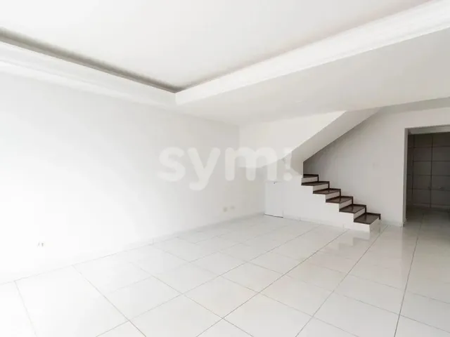 Imagem 3: Sobrado com 4 Quartos no Pilarzinho!